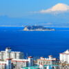 神奈川県の江ノ島と富士山